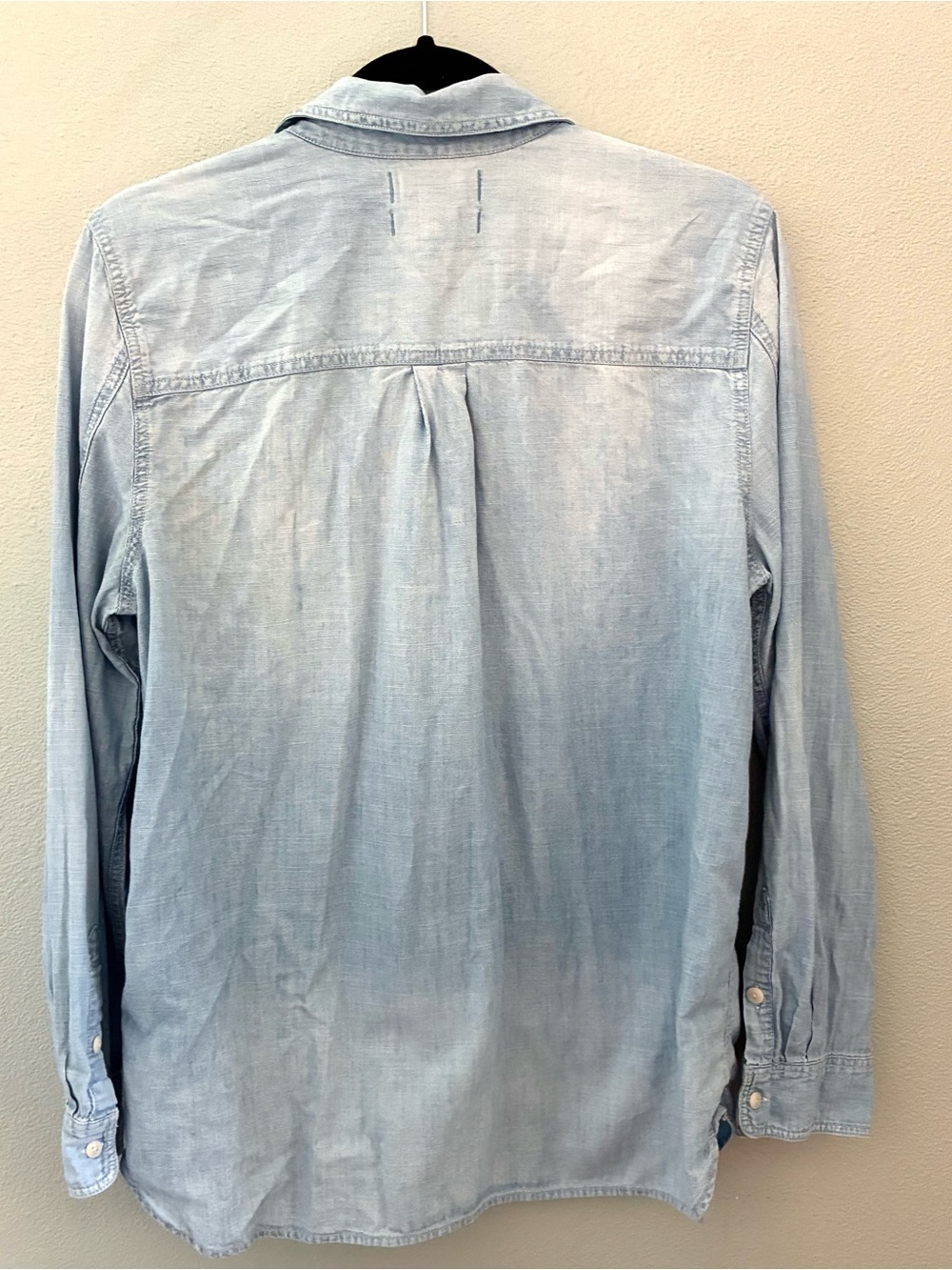 Madewell Chambray Button Up Shirt Lightweight Denim Top Size L - Picture 3 of 5